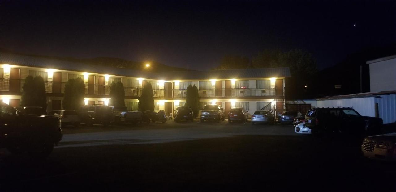 Cache Creek Inn Esterno foto