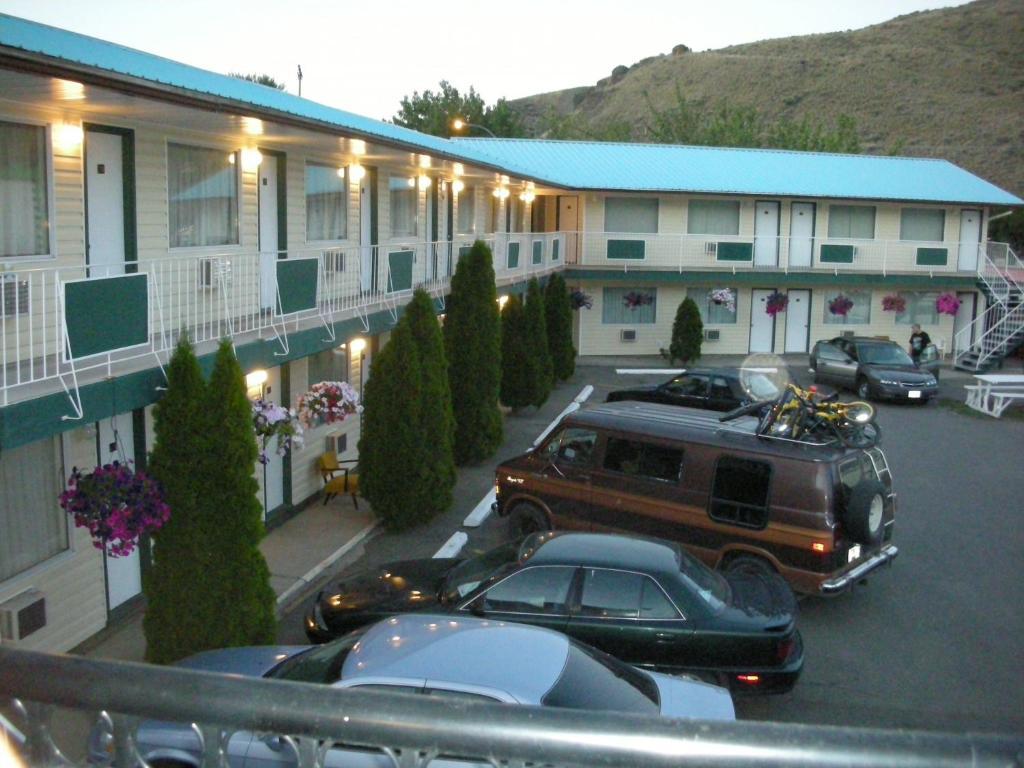 Cache Creek Inn Esterno foto