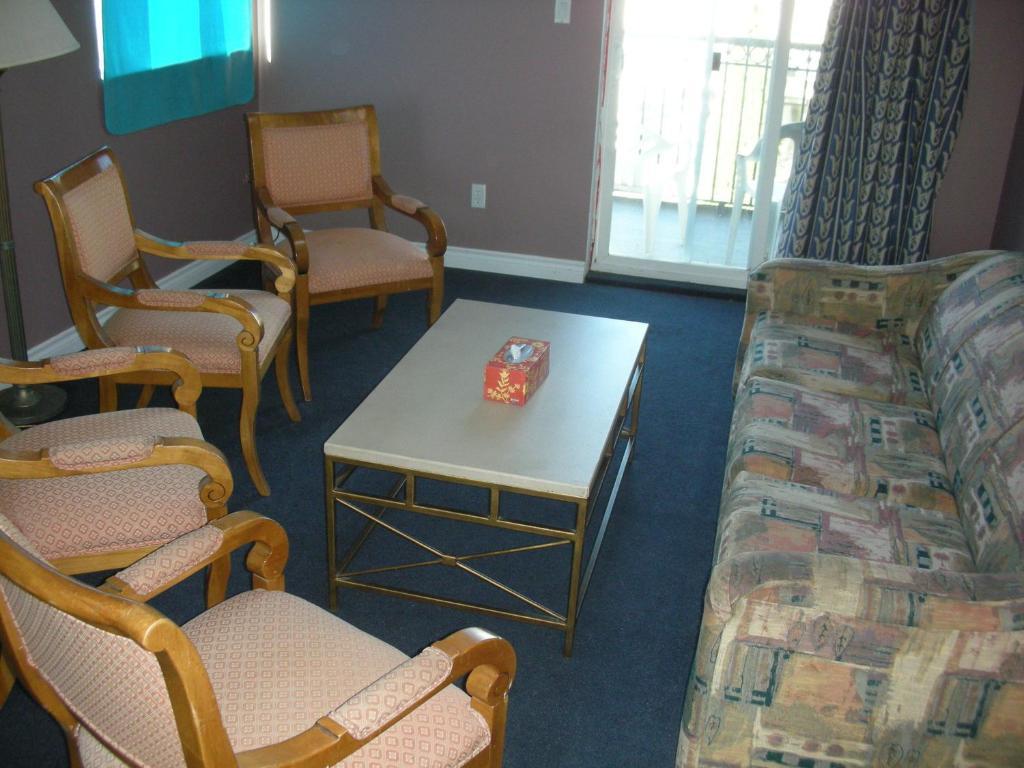 Cache Creek Inn Camera foto