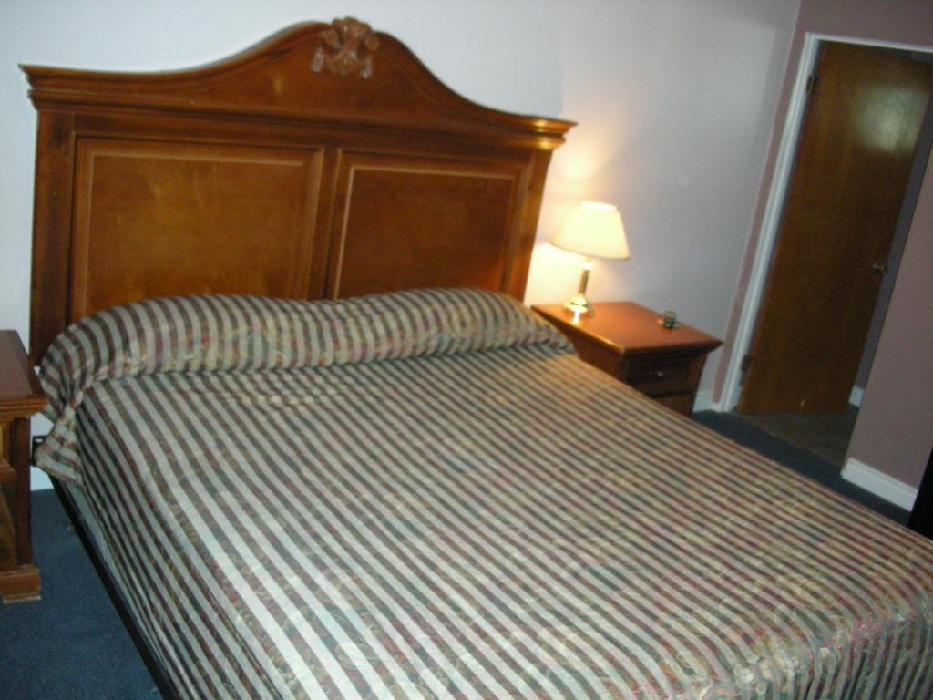 Cache Creek Inn Camera foto