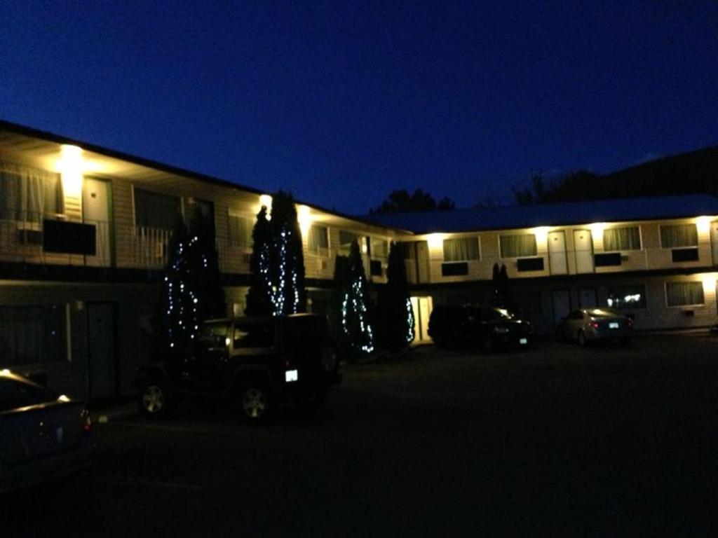 Cache Creek Inn Esterno foto